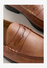 Non sélectionné, tan brown