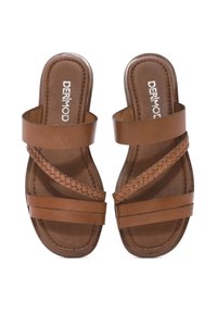 Sandalias de cuero marrón con tiras trenzadas y planas. Plantilla acolchada con logotipo en relieve. Diseño de punta abierta, estilo minimalista.
