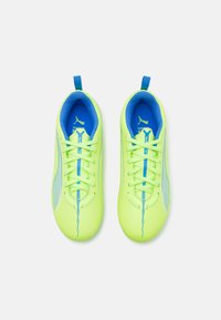Puma ULTRA 5 PLAY MG JR UNISEX - Scarpe da calcio per terreni duri - fizzy apple/white/bluemazing