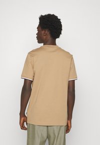 BOSS THOMPSON - Paprasti marškinėliai - medium beige