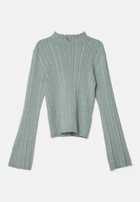 Světle zelený žebrovaný svetr s vysokým límcem, zkráceným střihem a zvonovými rukávy. Látka má měkký, strukturovaný vzhled a asymetrický lem.