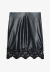 Pencil skirt - black