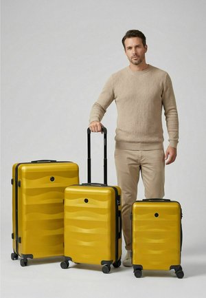 smartbox, EDITION 03 4 ROLLEN KOFFERSET 3-TEILIG UNISEX - Set di valigie - dark-yellow