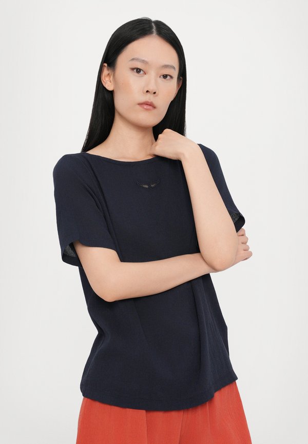 PAXA GAZE WINGS - Shorts - sienna2