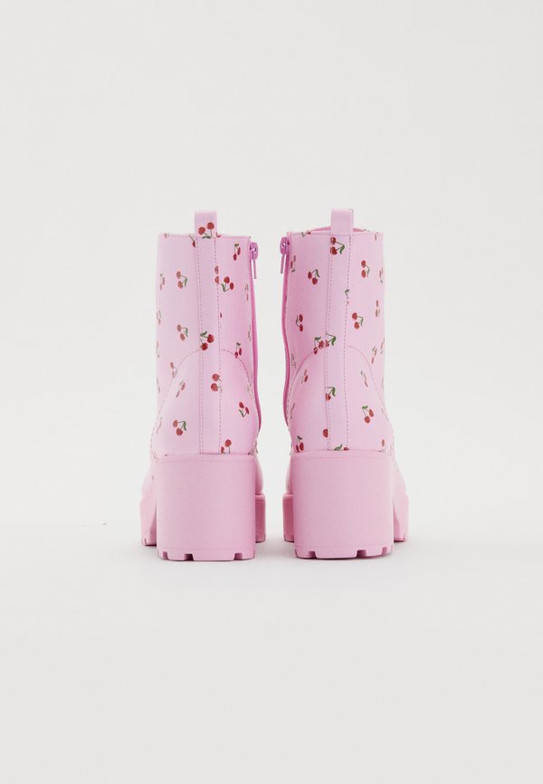 CHERRY PASSION PLATFORM BOOTS - Platform boots2