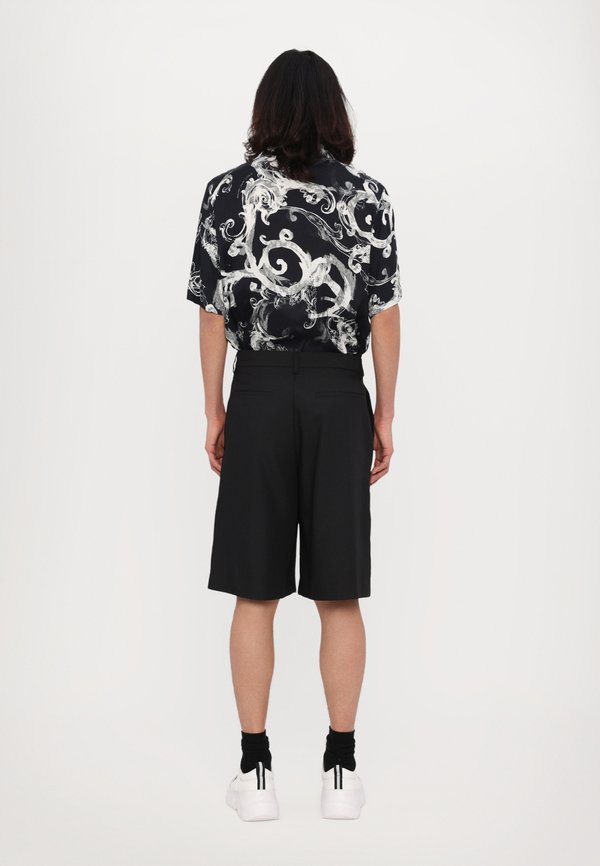 TECHNICAL TAILORING - Shorts2