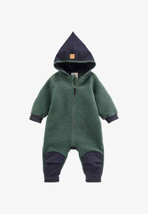 Grüner Fleece-Overall mit marineblauen Akzenten, ausgestattet mit einem Reißverschluss vorn, Kapuze und lockerer Passform. Weiche Textur, gerippte Bündchen und verstärkte Knieflicken.