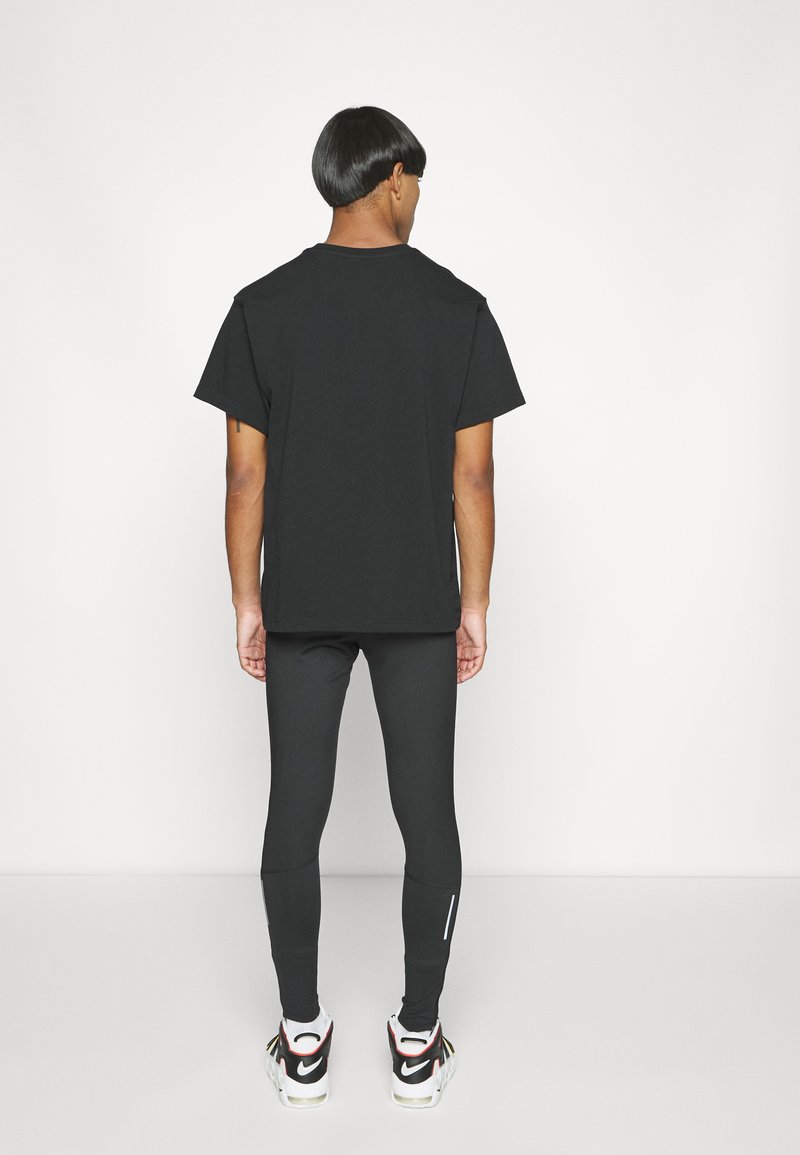 Herren T-Shirts basic | Nike Sportswear T-Shirt basic black/schwarz - ZW86908 Herren T-Shirts basic | Nike Sportswear T-Shirt basic black/schwarz - ZW86908