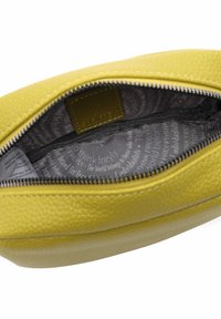 SURI FREY Borsa a tracolla - olive