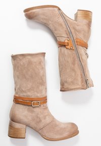 A.S.98 Bottes de cowboy / motard - beige