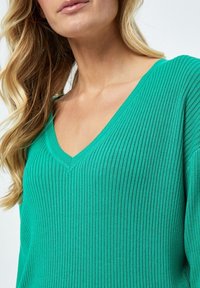 Desires DEGEISHA RIB V-PULLOVER - Pulover - simply green