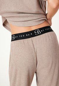 B by Ted Baker Püksid - mocha brown