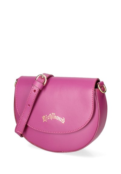 Borsa a tracolla rosa in pelle con chiusura a falda curva, dettaglio del logo dorato, tracolla regolabile e superficie liscia. Presenta accenti in metallo.