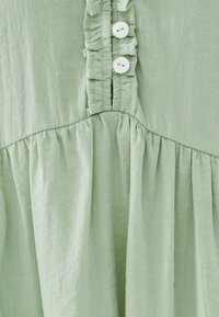 DARLO - Vestido informal - sage green