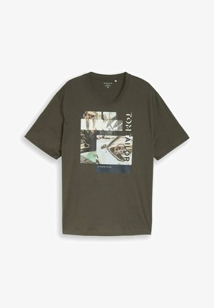 TOM TAILOR, TOM TAILOR T-SHIRT PLUS SIZE - T-SHIRT MIT FOTOPRINT - T-shirt print - deep leaf green