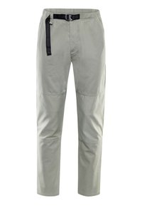 Lichtgrijze broek van zachte, gladde stof, met een zwarte verstelbare riem, rechte snit en twee zijzakken.