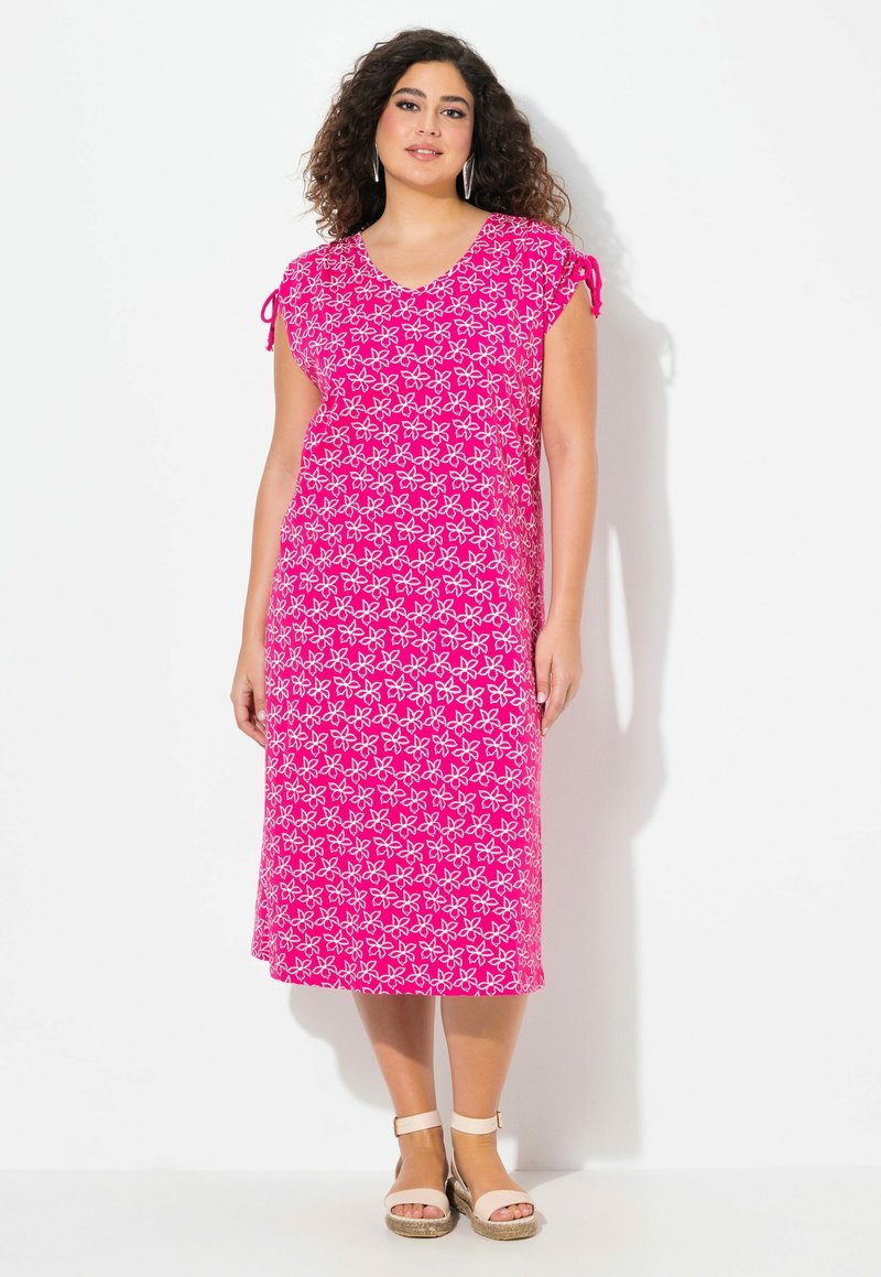 Vestido midi con estampado floral en tonos rosas, con mangas cortas y detalles de lazo. Fabricado en una tela ligera, cuenta con un corte holgado y escote en V.