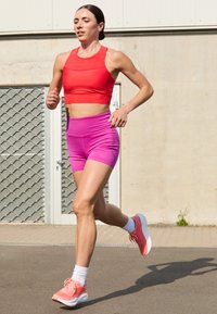 HOKA ELARO BIKE SHORT - Leggings - fuschia