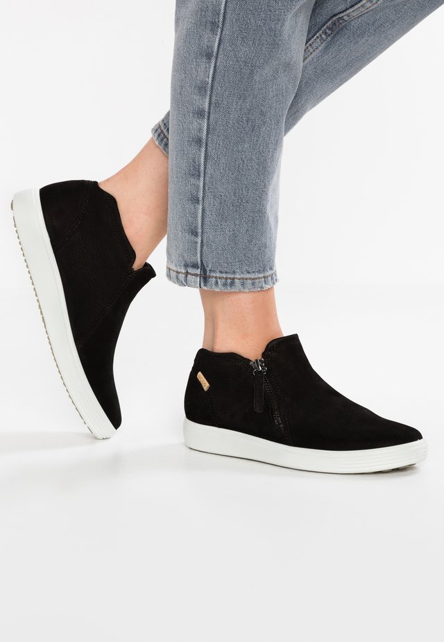 SOFT - Zapatillas - black/powder