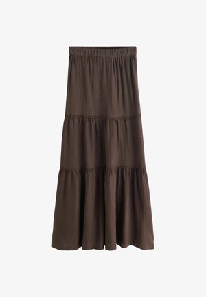 Gonna lunga marrone a balze con vita elastica e tessuto leggermente strutturato, presenta tre cuciture orizzontali arricciate.