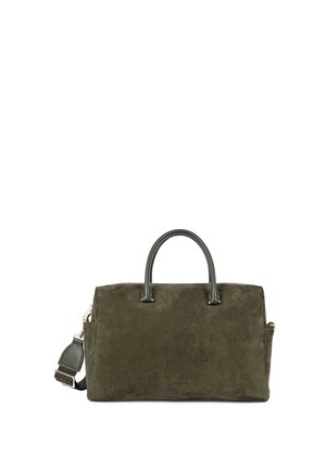 Sac fourre-tout en daim vert olive avec doubles poignées et une bandoulière détachable sur fond blanc.