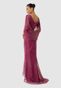 Forever New REA PLISSE DRAPE BACK GOWN - Apģērbs svinīgiem gadījumiem - berry
