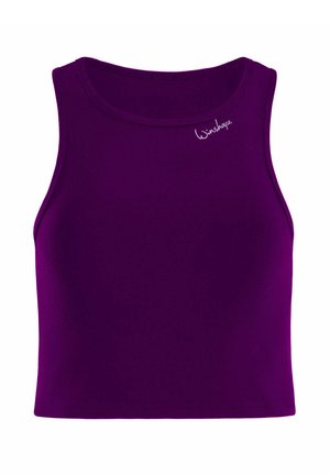 Ljubičasti bezruki crop top izrađen od rastezljivog materijala, sa zaobljenim izrezom i suptilnim logotipom na prednjoj strani.