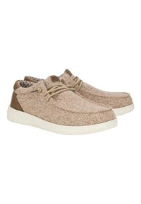 Scarpe in tessuto intrecciato beige con dettagli in pelle marrone, punta con lacci e suole in gomma bianche. Superficie testurizzata e fodera stampata.