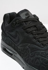 Nike Sportswear Sneakers - black