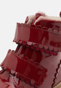 Petit Nord Copenhagen SCALLOP UNISEX - Talvesaapad - cherry