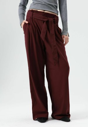 SELF-TIE - Pantalon classique - burgundy