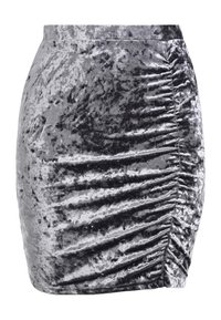 Grijze fluwelen mini-jurk met een zachte textuur, voorzien van een gerimpeld ontwerp aan één kant en een gladde tailleband.