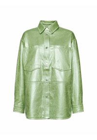 Chemise en cuir vert clair à manches longues avec deux poches poitrine et fermeture à boutons-pression sur fond blanc.