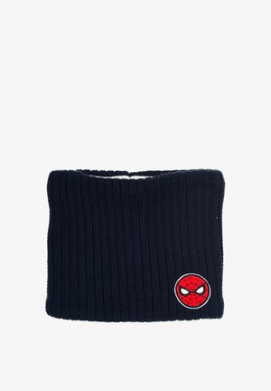 Marineblaue, gerippte Strickmütze mit einem runden, roten Spider-Man-Patch und weißen Akzenten. Weiche Textur und einfaches, röhrenförmiges Design.