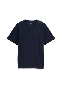 Maglietta henley a maniche corte di colore navy con strisce texturizzate, colletto con tre bottoni e scollatura tonda. Il tessuto è morbido e leggero.