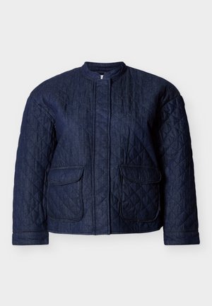 Marineblå quiltet jakke med rund hals, to frontlommer og diagonale sømmer i hele stoffet. Slitesterkt denimmateriale.
