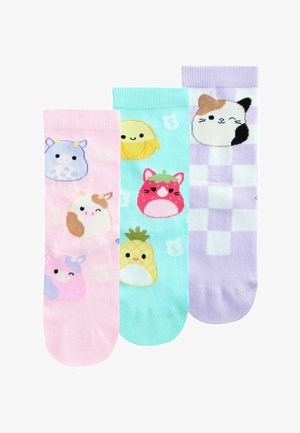 Drei Paar Socken: rosa mit Cartoon-Kuhgesichtern, mintgrün mit Fruchtfiguren und lavendelfarben kariert mit Katzengesicht.