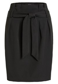 Sort blyantskirt lavet af glat stof, med en bred taljeelastik, frontendefolder og en bundet bælte detalje i taljen.