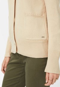 BRAX STYLE ALICIA - Strickjacke - soft beige