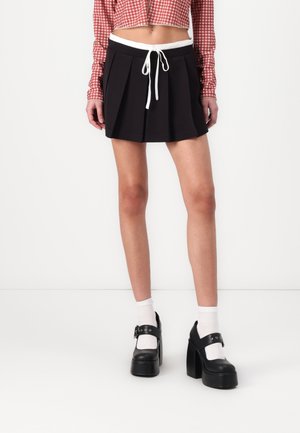 Shorts - black