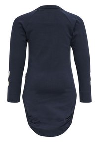 Marineblaues langärmliges Kleid mit Raglanärmeln, verfügt über hellfarbige Akzentstreifen an den Ärmeln und geraffte Details am Rücken. Weiche Stofftextur.