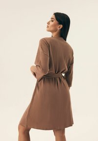 Henderson - Szlafrok