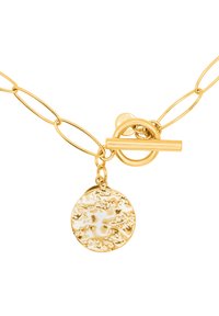 Collana in oro con anelli allungati, dotata di un ciondolo circolare testurizzato e una chiusura a moschettone.