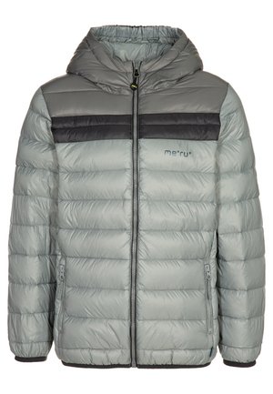 Jasnoszara puchowa kurtka z kapturem, czarny poziomy pasek na wysokości klatki piersiowej, z przodu zamek błyskawiczny, boczne kieszenie na zamek oraz elastyczne mankiety.