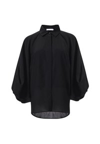 Zwarte linnen blouse met een kraaghalslijn, drop shoulders en twee voorzakken. De stof heeft een lichte, textuurachtige uitstraling.