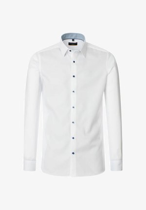 Biała koszula slim fit z długimi rękawami, niebieskimi guzikami i wzorzystym niebieskim wykończeniem kołnierza wewnątrz, widoczna metka marki wewnątrz kołnierza.