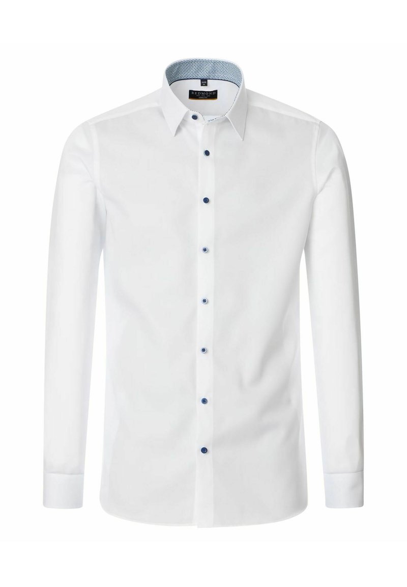 Witte slim-fit overhemd met lange mouwen, blauwe knopen en een gemusterde blauwe binnenkraag, merklabel zichtbaar in de kraag.