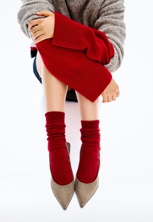 Bershka KITTEN HEEL - Klasične pete - taupe