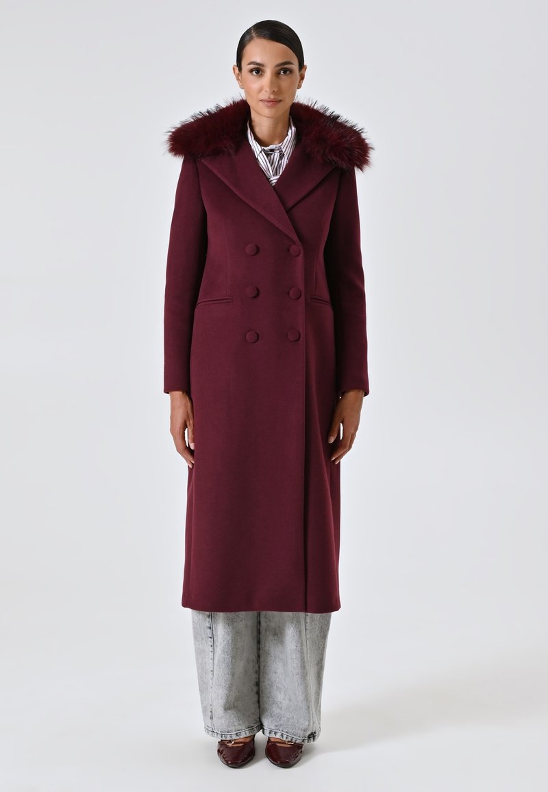 Rinascimento Cappotto classico - red