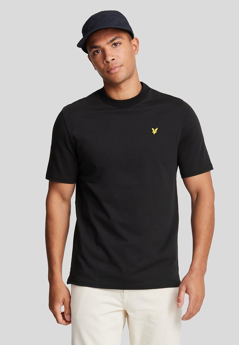Lyle & Scott FOOTBALL FOR ALL GRAPHIC - Camiseta estampada - z jet black
